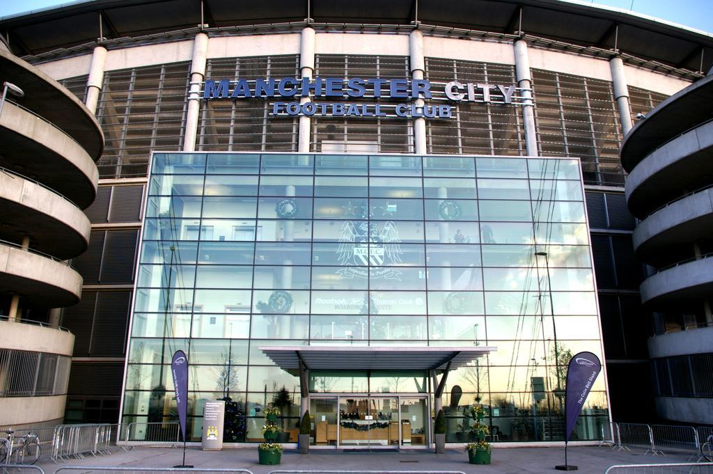 The Trafford Stockport Exterior foto